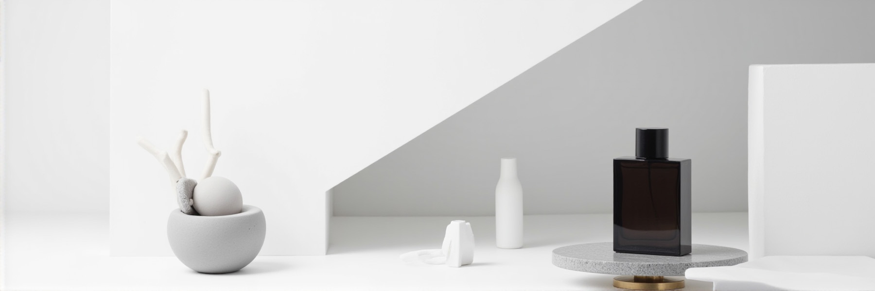 Discover the most popular men’s perfume oils, from woody and spicy to fresh and citrus. Alcohol-free, skin-friendly, and designed for lasting impact.