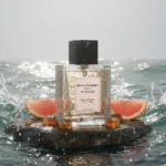 Experience golden radiance with Honey Jasmine Amber Perfume Oil, a luxurious floral amber fragrance inspired by Paco Rabanne Lady Million (for reference only). Blending honey, jasmine, and amber, this alcohol-free perfume oil embodies feminine confidence, sensual warmth, and lasting elegance.